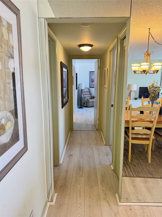 Building Photo - 5200 N Ocean Blvd