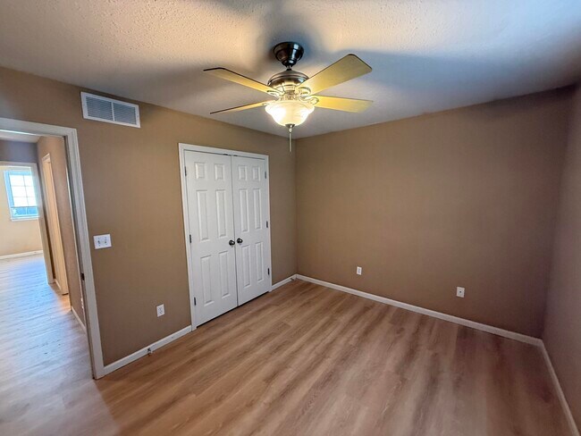 Building Photo - 3922 Snowy Owl Dr