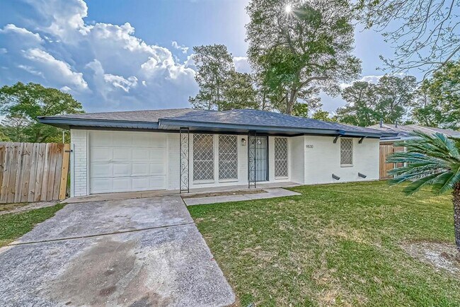 Building Photo - 9830 Degas Ln