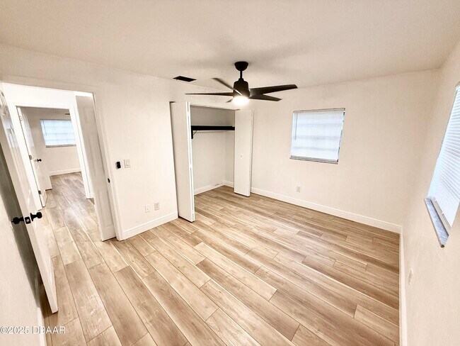 Building Photo - 929 Derbyshire Rd