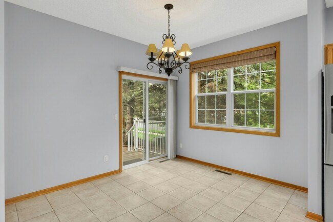 Building Photo - A9771 Gable Dr