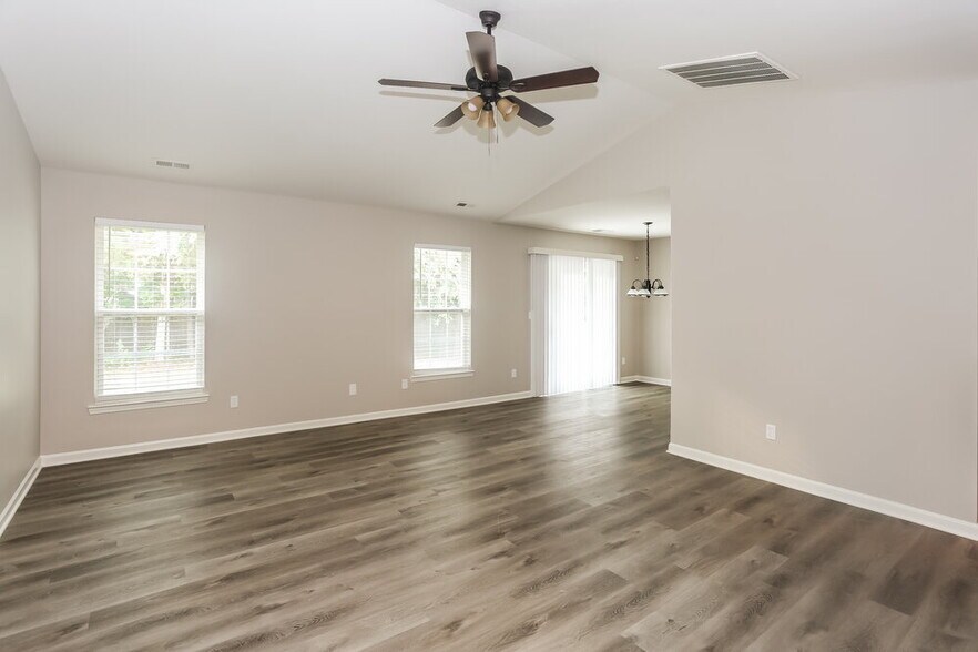 Building Photo - 2787 Island Point Dr NW