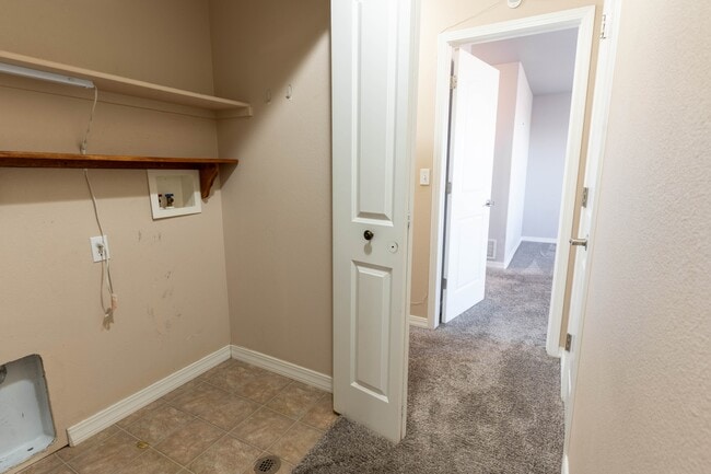 Building Photo - 9234 Red Fern Ln