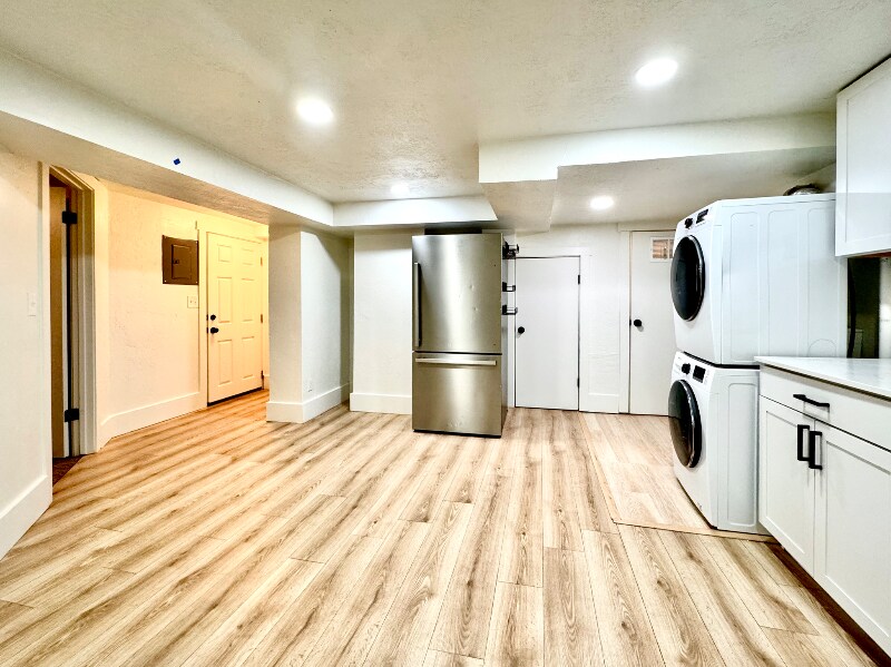 Building Photo - 76 W 200 S St