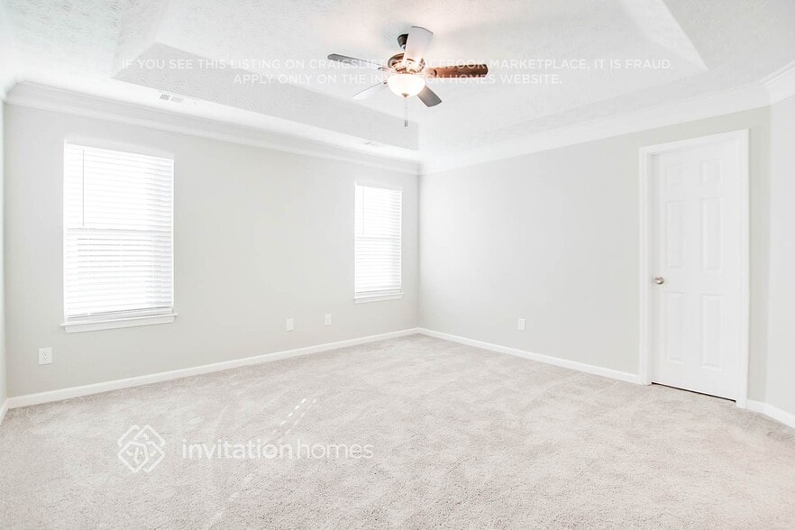 Building Photo - 4558 Carriage Park Dr