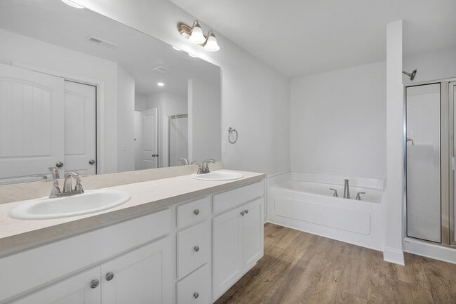 Building Photo - 2452 Belltown Dr SW