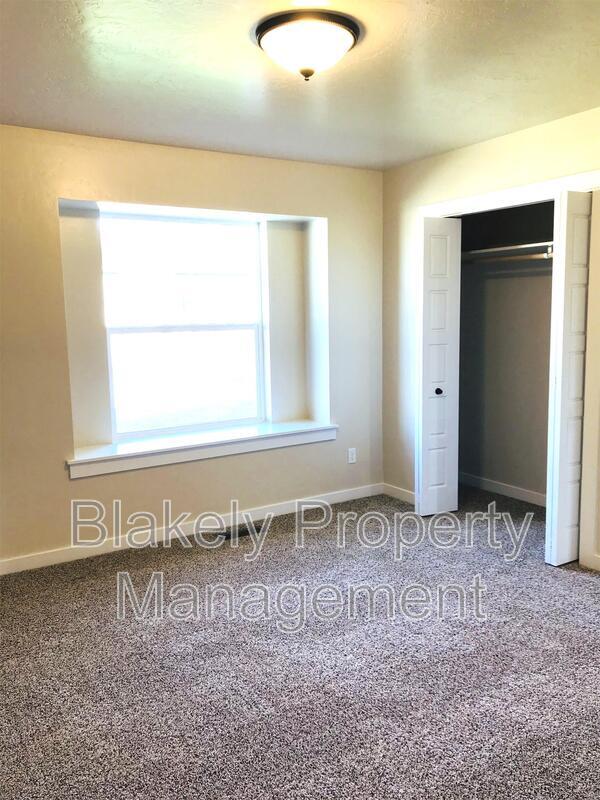 Building Photo - 6705 E Thornton St