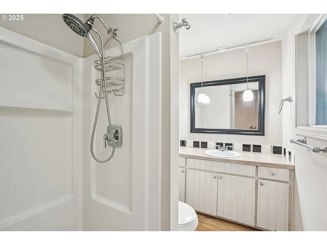 Building Photo - 2313 NE 156th Ave