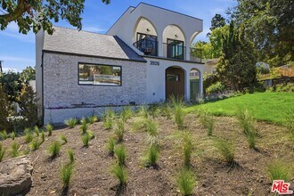 Building Photo - 3926 S Ridgeley Dr