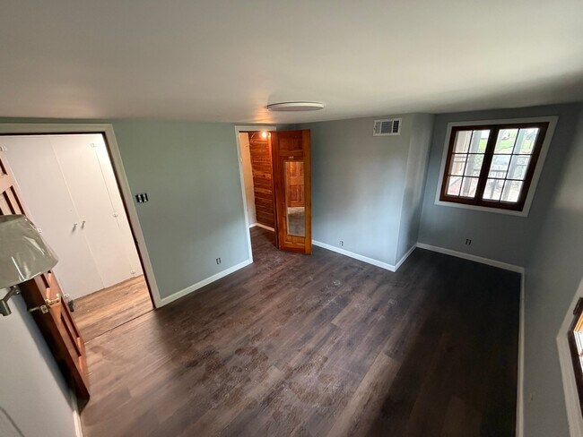 Building Photo - 9518 Marlowe Ave
