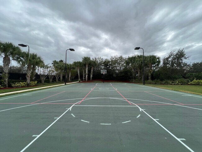 Building Photo - Luxury Living in a Gated Community – Modern 2-Bed Home with Premium Amenities!