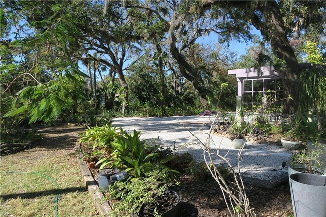 Building Photo - 3400 Clark Dr