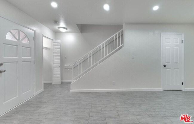 Building Photo - 13810 Funston Ave