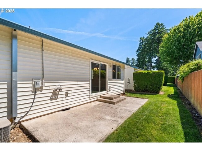 Building Photo - Northeast 21st Street