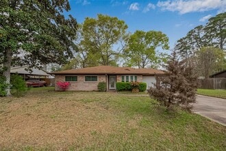 Building Photo - 20359 Russell Dr