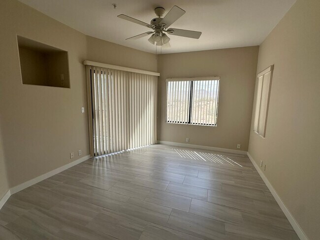 Building Photo - 10401 N Saguaro Blvd