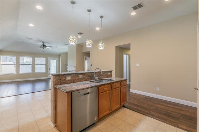 Building Photo - 734 Parkford Ln