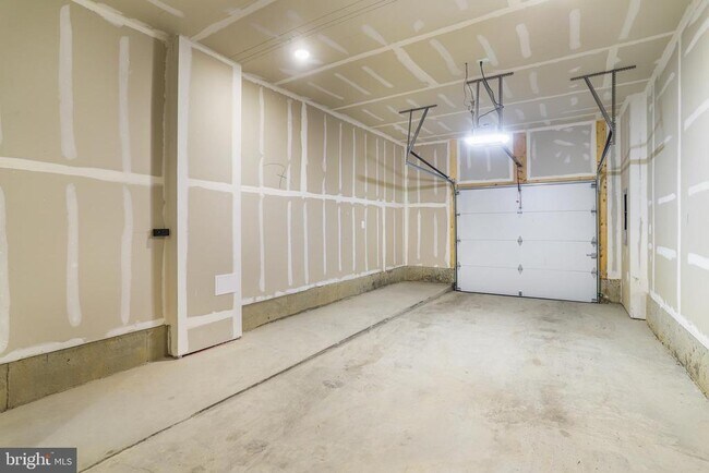 Building Photo - 133 Warburton St
