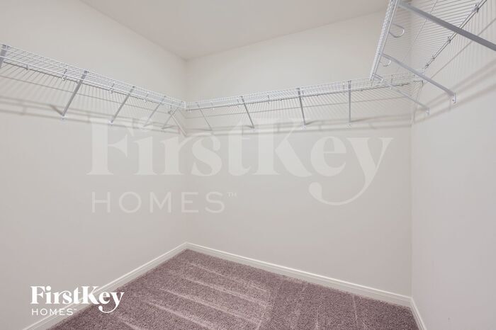 Building Photo - 26615 Ezemily Dr