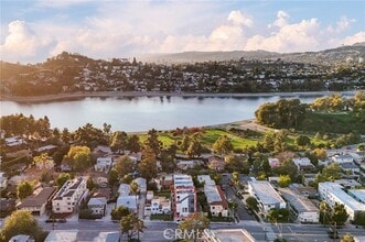 Building Photo - 2400 Glendale Ct