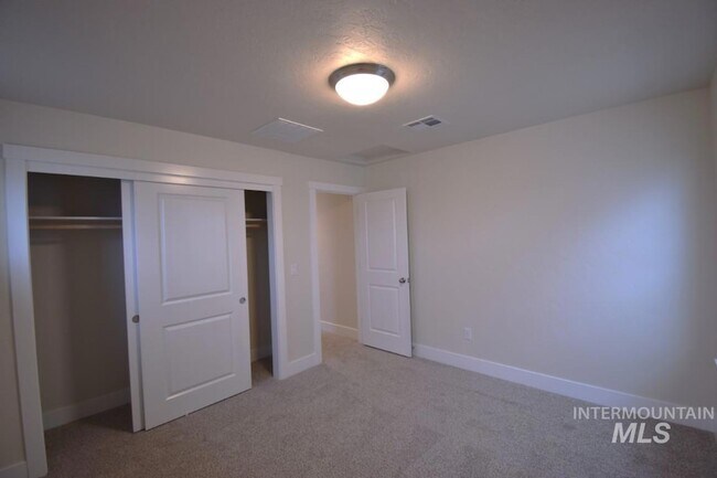 Building Photo - 6278 W Fireline St