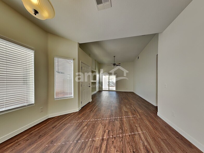 Building Photo - 7728 Sublimity Ave