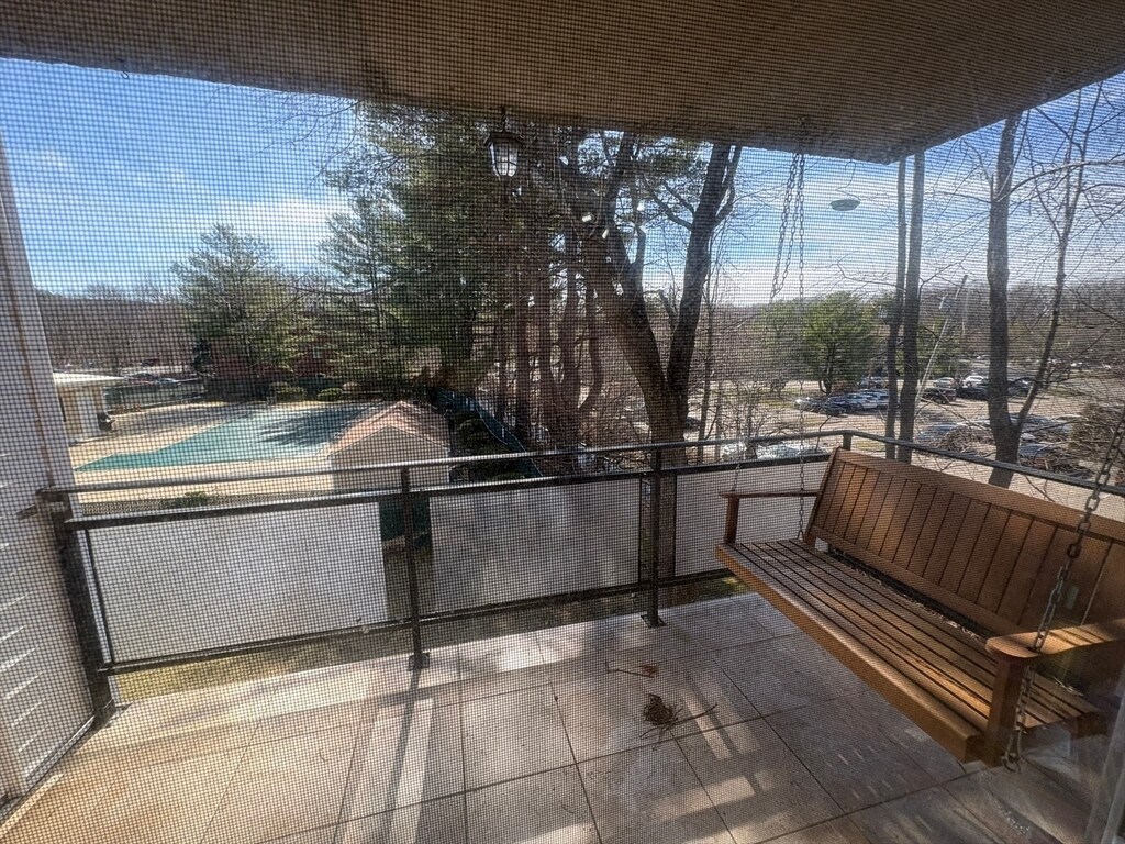 Building Photo - 57 Broadlawn Park