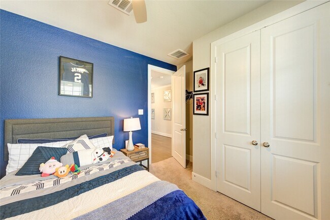 Building Photo - 4050 Shackleton Ct