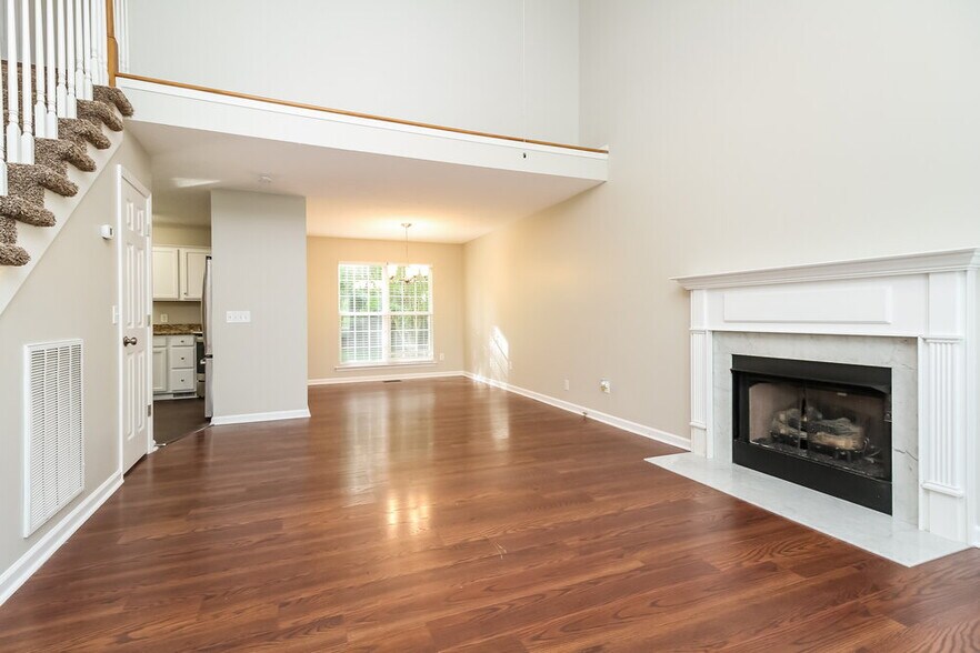 Building Photo - 131 Braxton Ln E