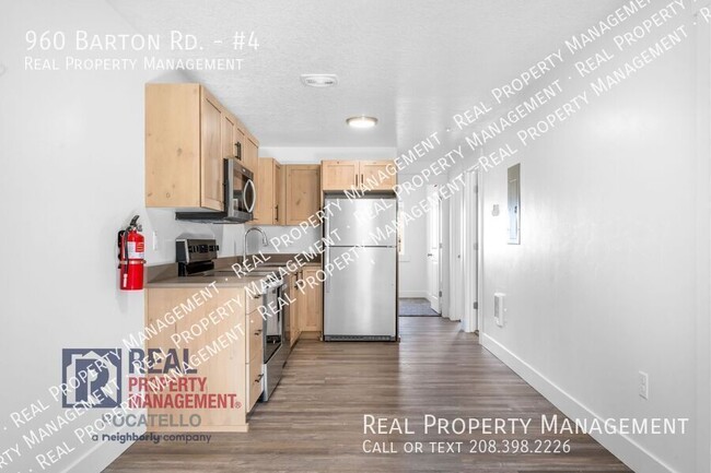 Building Photo - Brand New 3 Bedroom 1 Bath Apartment - Pet...