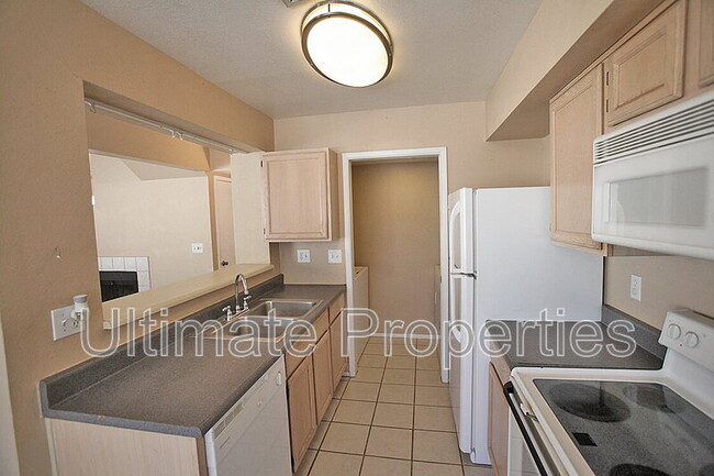 Building Photo - 6718 W Kings Ave