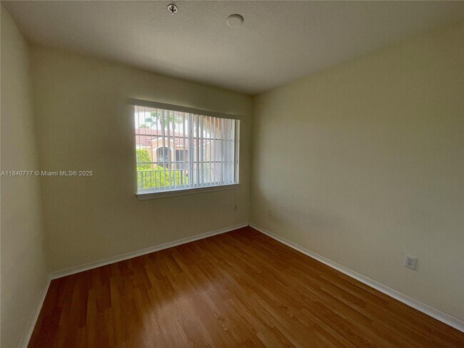 Building Photo - 6851 SW 44th St