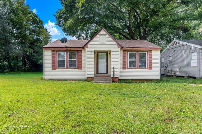 Primary Photo - 259 E McCormick St
