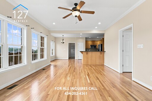 Building Photo - Comfortable & Stunning 4-Bedroom House in Prime Forest Location!