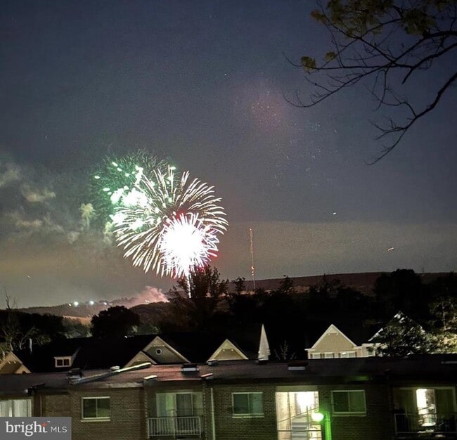 Building Photo - 1600 Renate Dr