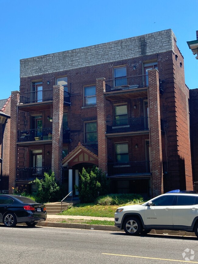 Building Photo - Newly renovated, spacious 2br in Shaw neig...