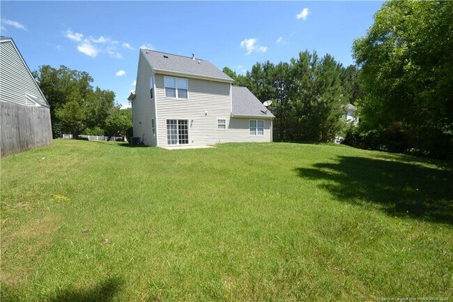 Building Photo - 1914 Sterling Hill Dr