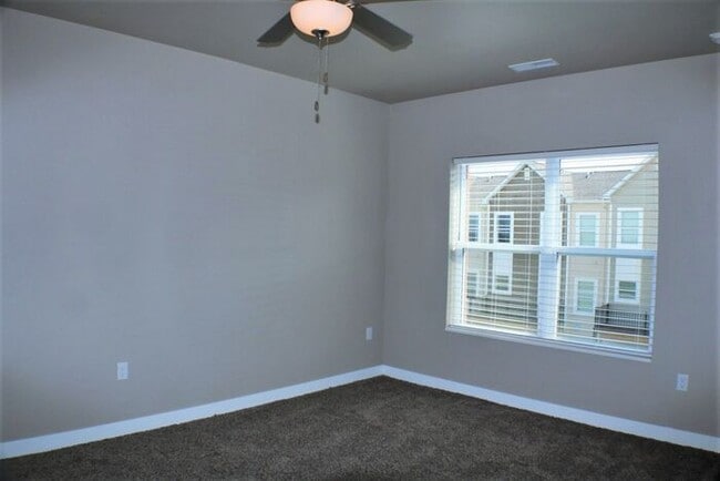 Building Photo - $1,625 | 2 Bedroom, 2 Bathroom Luxury CONDO | PET Friendly* | Sublease* | Available for February ...