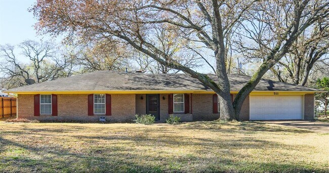 Building Photo - 511 Dobbins Rd