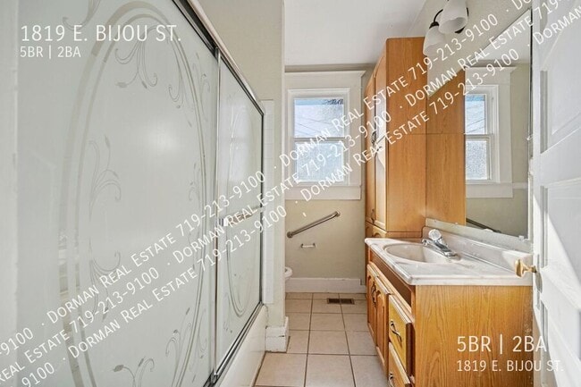 Building Photo - 1819 E Bijou St