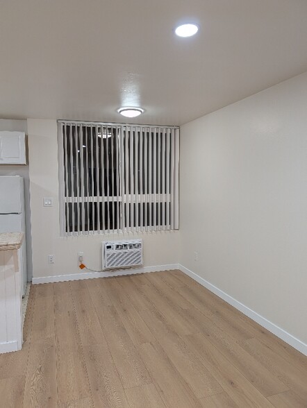 Building Photo - 5611 Fulcher Ave