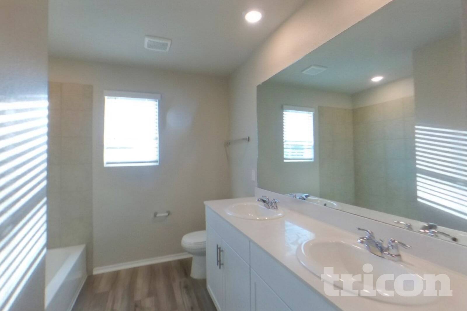 Building Photo - 5308 Saddle Clb Dr