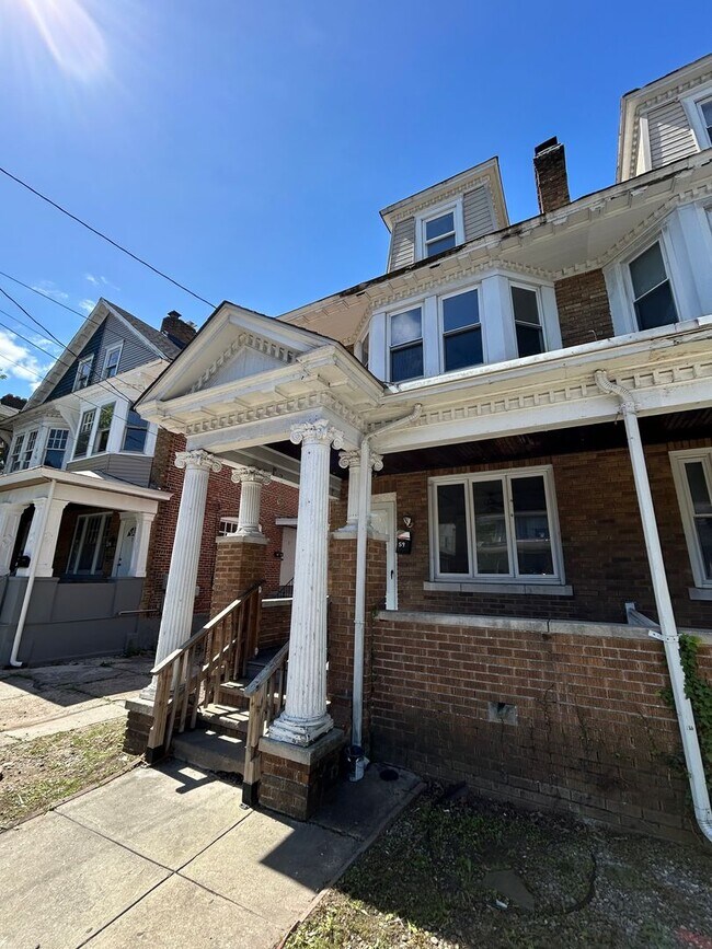 Building Photo - 59 Sanhican Dr