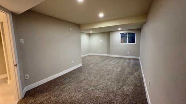 Building Photo - 2685 S Dayton Way
