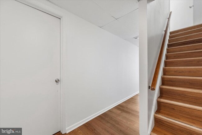 Building Photo - 6911 Cipriano Woods Ct