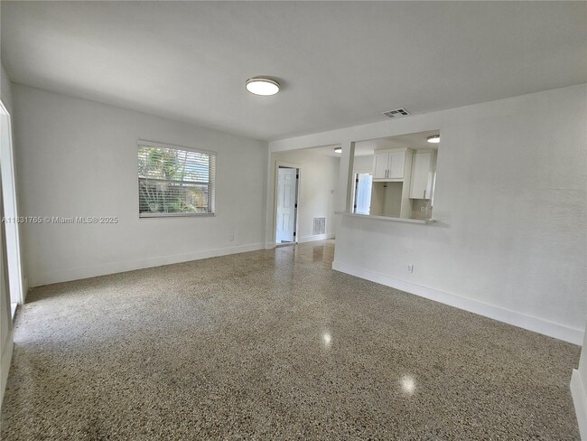 Building Photo - 1112 NW 15th Ave