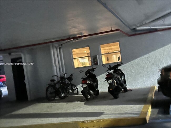 Building Photo - 210 SW 11th St