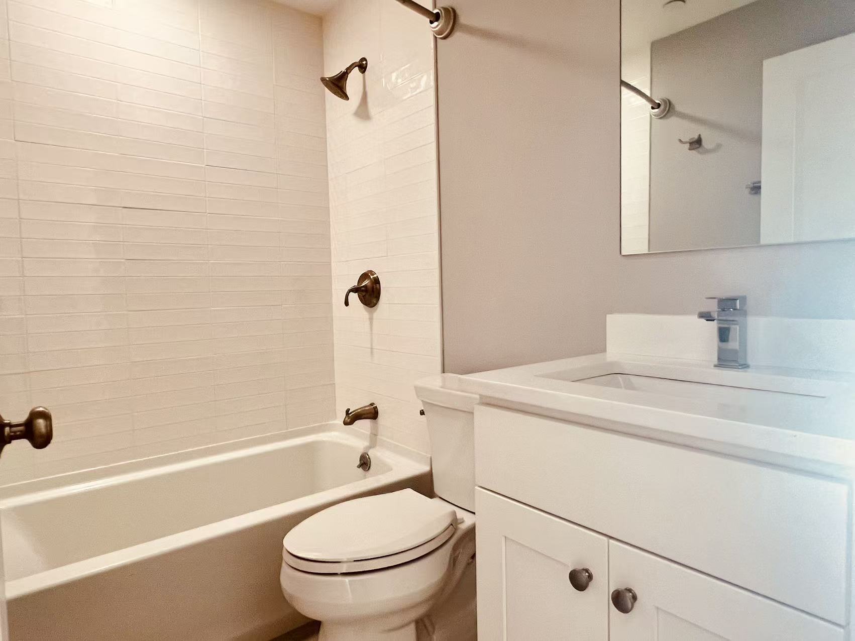 Building Photo - 19 Plymouth St