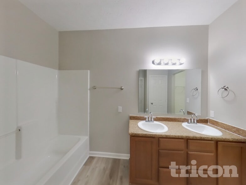 Building Photo - 4714 Angelica Dr