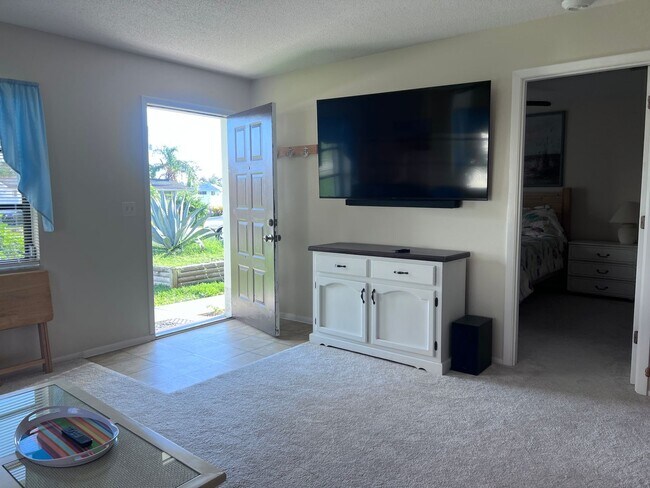 Building Photo - 2BR/2BA Single Family Home in South Venice